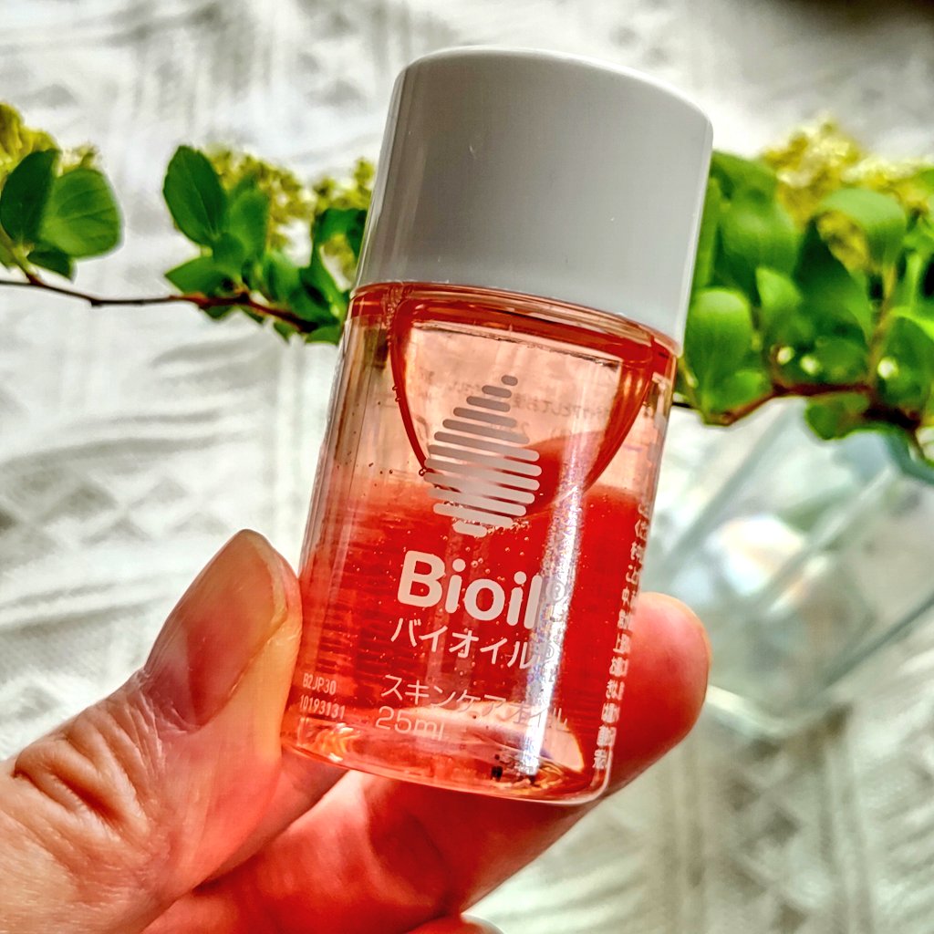 Tubuyaki_japan's tweet photo. サンプル百貨店様から バイオイル 25mL 当選し、使ってます🌸
さらりとしたオイルで、デコルテのマッサージや、手指のケア、スキンケアにプラスして使ってます🌸🌸🌸

#サンプル百貨店 #バイオイル #Bioil #オイル #スキンケア #ボディケア #美容 https://t.co/ztgLHdO1WW