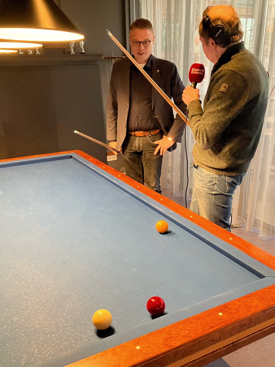 Vroeg op pad om <a href="/rtvutrecht/">RTV Utrecht</a> te woord te staan over dorpshuizen en #inwonersberaad Om 08.40 laatste item met <a href="/joopvmontfoort/">Joop van Montfoort</a> tussen het biljarten door!