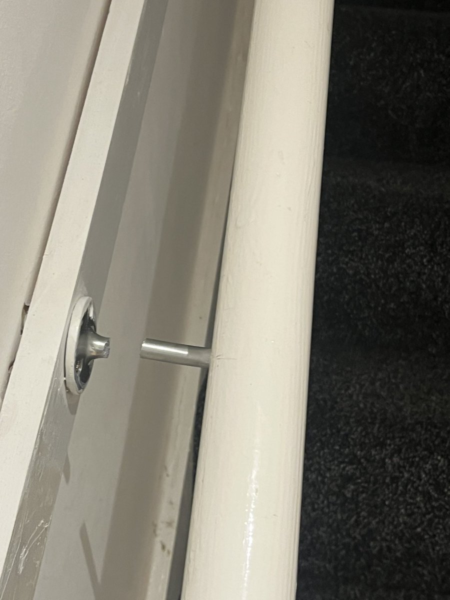 belllynn3's tweet photo. And the hand rail hanging off the wall https://t.co/bveX1eW7Mv
