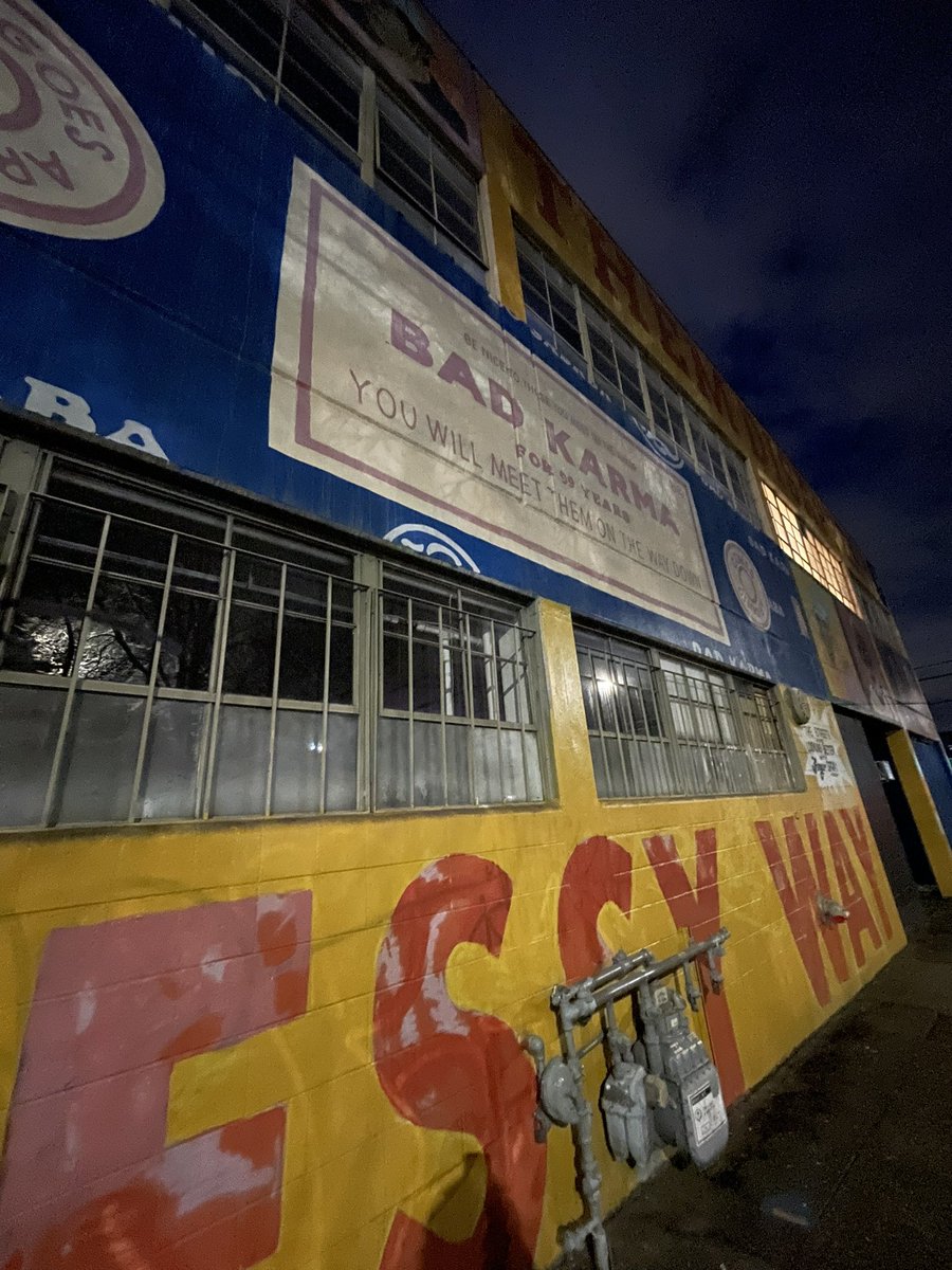 ripcitybitty's tweet photo. One of my fave Portland murals https://t.co/fJ2RDuwTfv