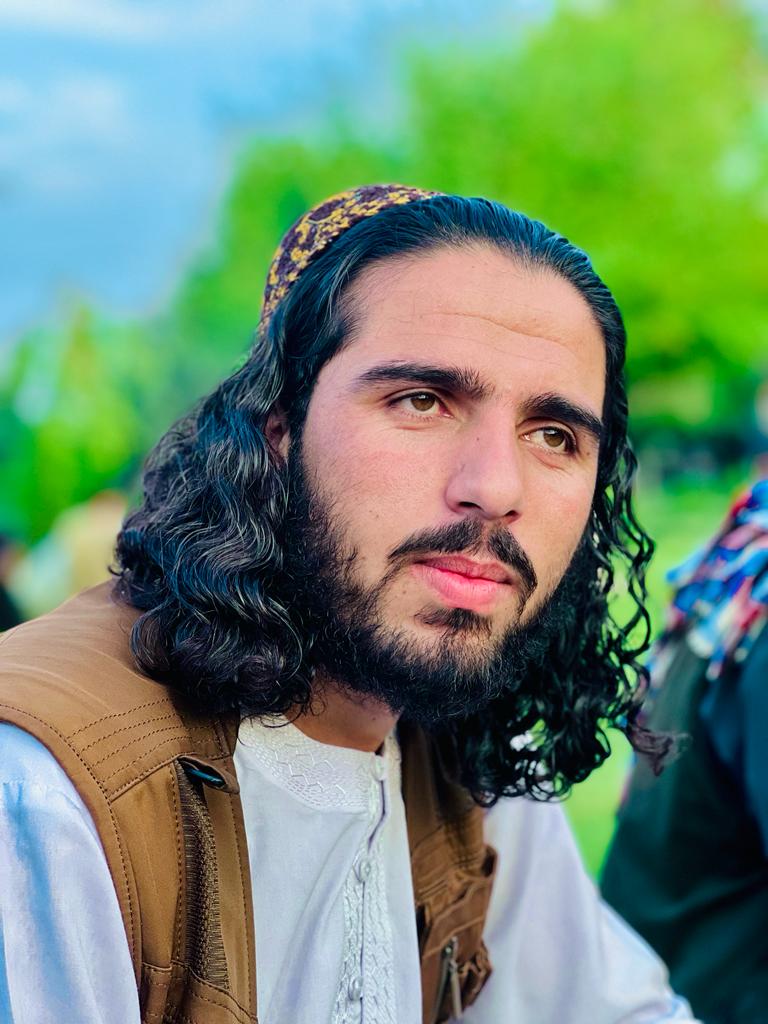 JnralTadyn's tweet photo. @azrawall او انځور هم ډیر خوندور باسی 😊😍😘 https://t.co/bxTcKaGYUJ