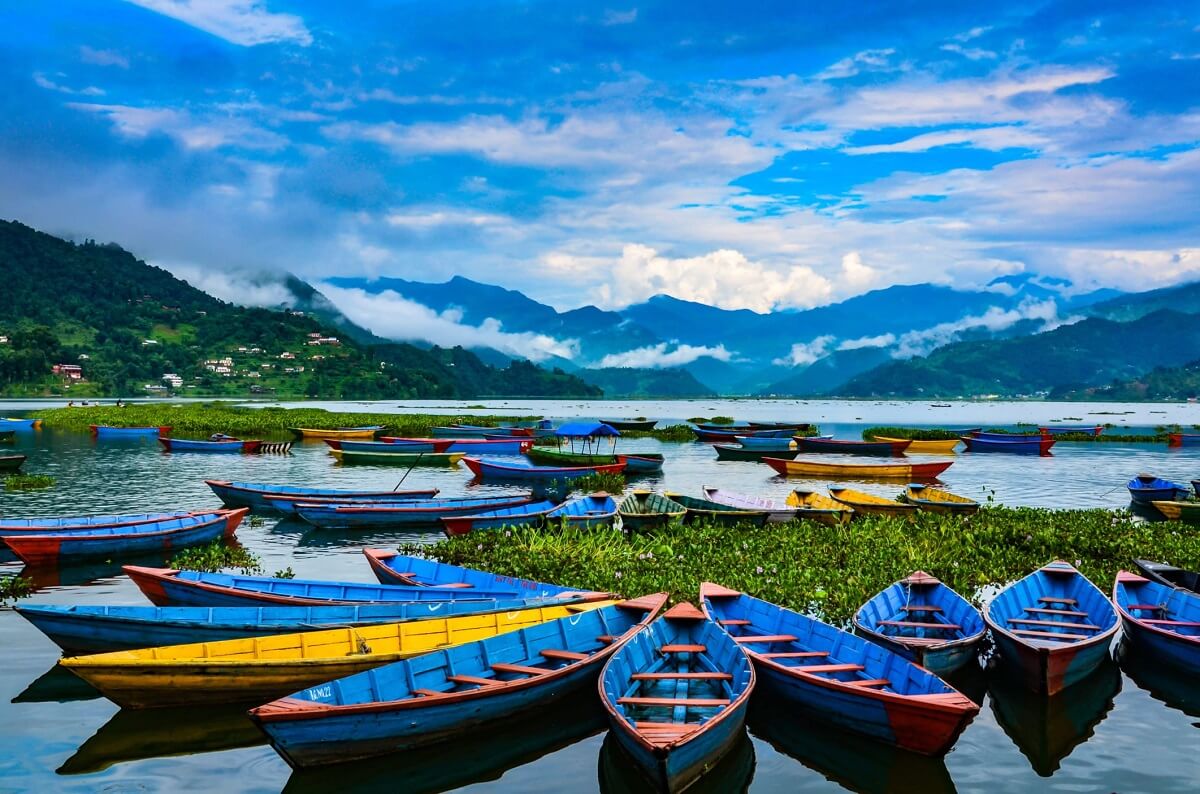 #fewalake  #explorenepal #mountainscenery #crystalclearwater #boatrides #serene #tranquil #refreshing #picturesque #travelnepal #lakelife #naturalbeauty #naturalvibes