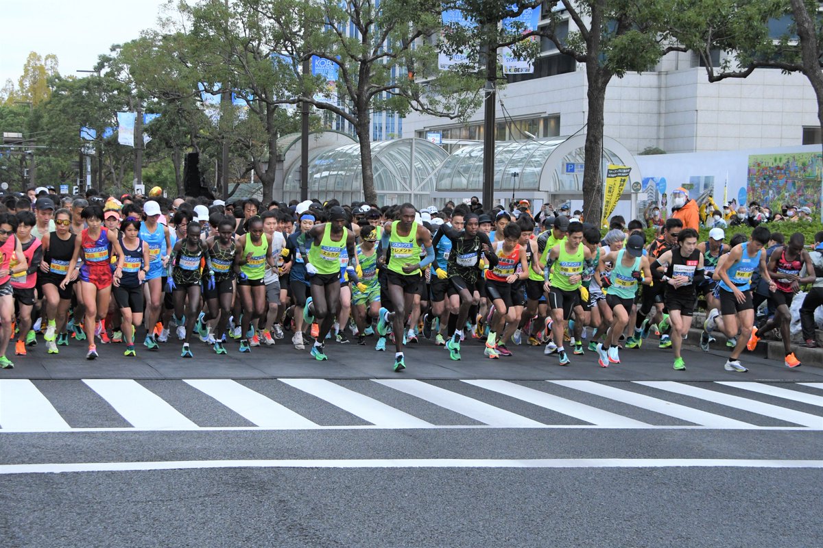 kobemarathon's tweet photo. 神戸マラソン2023はランナーエントリーを開始!
4月18日(火曜)正午から、5月31日(水曜)17時まで大会ホームページにて受け付けます。
定員を超えた場合は抽選となります。
募集要項、特別枠の各内容を確認いただき申込規約に同意のうえ、応募してください。
https://t.co/GvHxgtP0Oo https://t.co/f7a0SFsURt