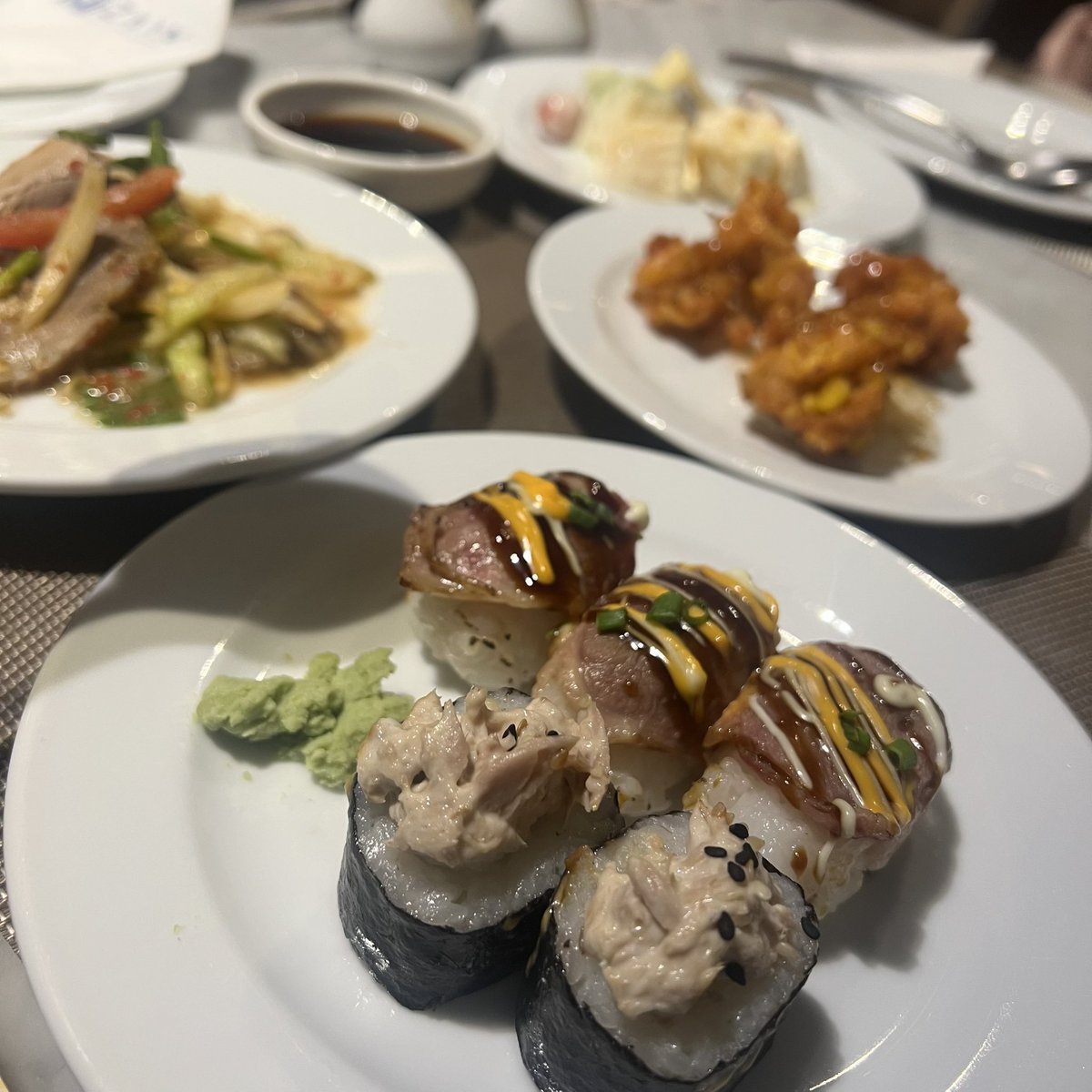 gongjag's tweet photo. Premium Buffet… 😋
#พรีเมี่ยมบุฟเฟ่ต์ #อาหารเย็น #อร่อย #premiumbuffet #dinner #delicious #yummy https://t.co/bEHYPncvfL