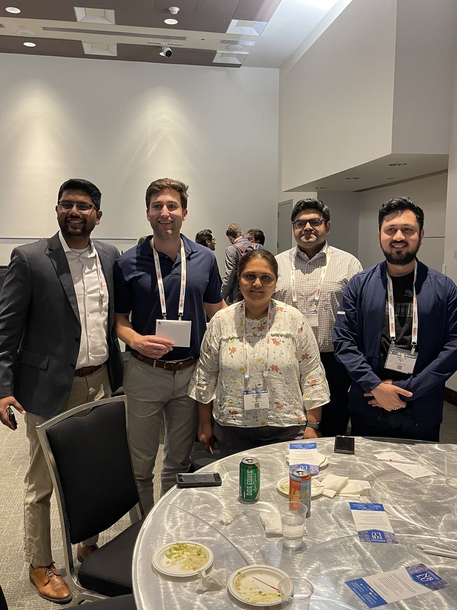 Nephrojobs's tweet photo. We had a packed house for the Fellows Trivia, thanks for attending!!! Our third place winners!!! @nkf 
#usrenalcare #nephfellows 
@nephwhisperer @LouiseNBLU @nephrecruiter https://t.co/RoeiUz3vRq