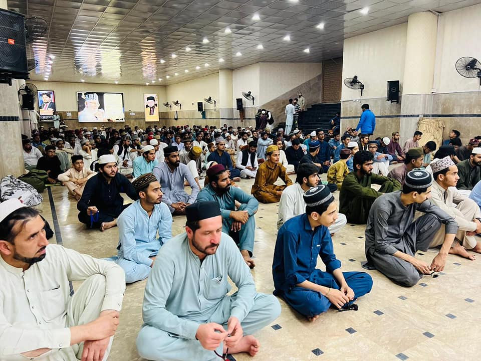 مصطفوی سٹوڈنٹس موومنٹ کے زیر اہتمام شہر اعتکاف میں طلباء کی تربیت کیلئے "التربیہ 2023" کے تحت دوسرے روز تربیتی ورکشاپ کا انعقاد کیا گیا جس میں چوہدری عرفان یوسف نائب ناظم اعلیٰ تحریک منہاج القرآن نے ایم ایس ایم کے طلباء کو "بطور ذمہ دار ہمارے کرنے کے کام" کے موضوع پر فکر انگیز