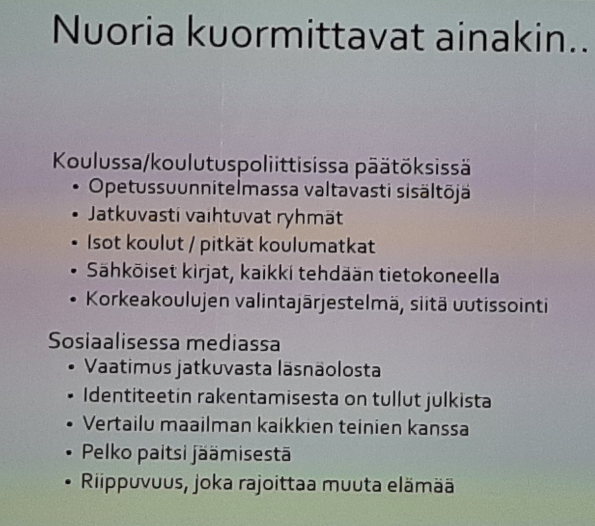 vatavir's tweet photo. "Hyvinvointi koulutyössä" yksityiskoulujen seminaarissa Kotkassa. Keskiössä nuoria kuormittavat tekijät, lauteilla opo Liisa Huhta. #nuoret #hyvinvointi #HYRY #Wellamo https://t.co/1BHnA5XoBx