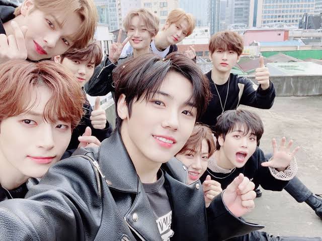 ejs712's tweet photo. My message to 2020 Cravity:
You will be the light &amp; safe haven for so many people❤️ You’ll win many awards (rookie awards, etc), you’ll be big, and you’ll have wonderful journey with Luvity!

Let’s light our way to 414.❤️

#RememberCRAVITYTimeChallenge
#CRAVITY_REMEMBER_OUR_TIME https://t.co/QF3IbDerPt