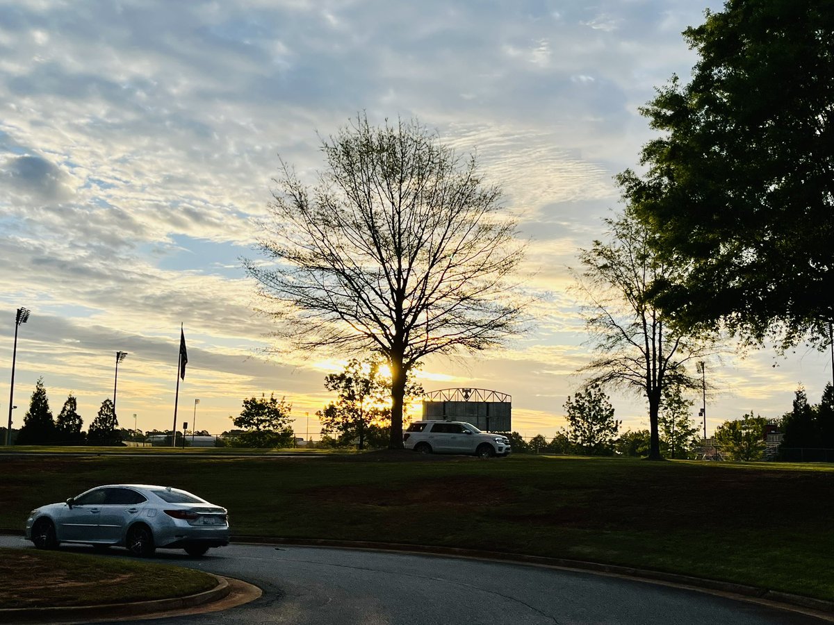 Beautiful view greeting our Rockets 🚀 this morning!