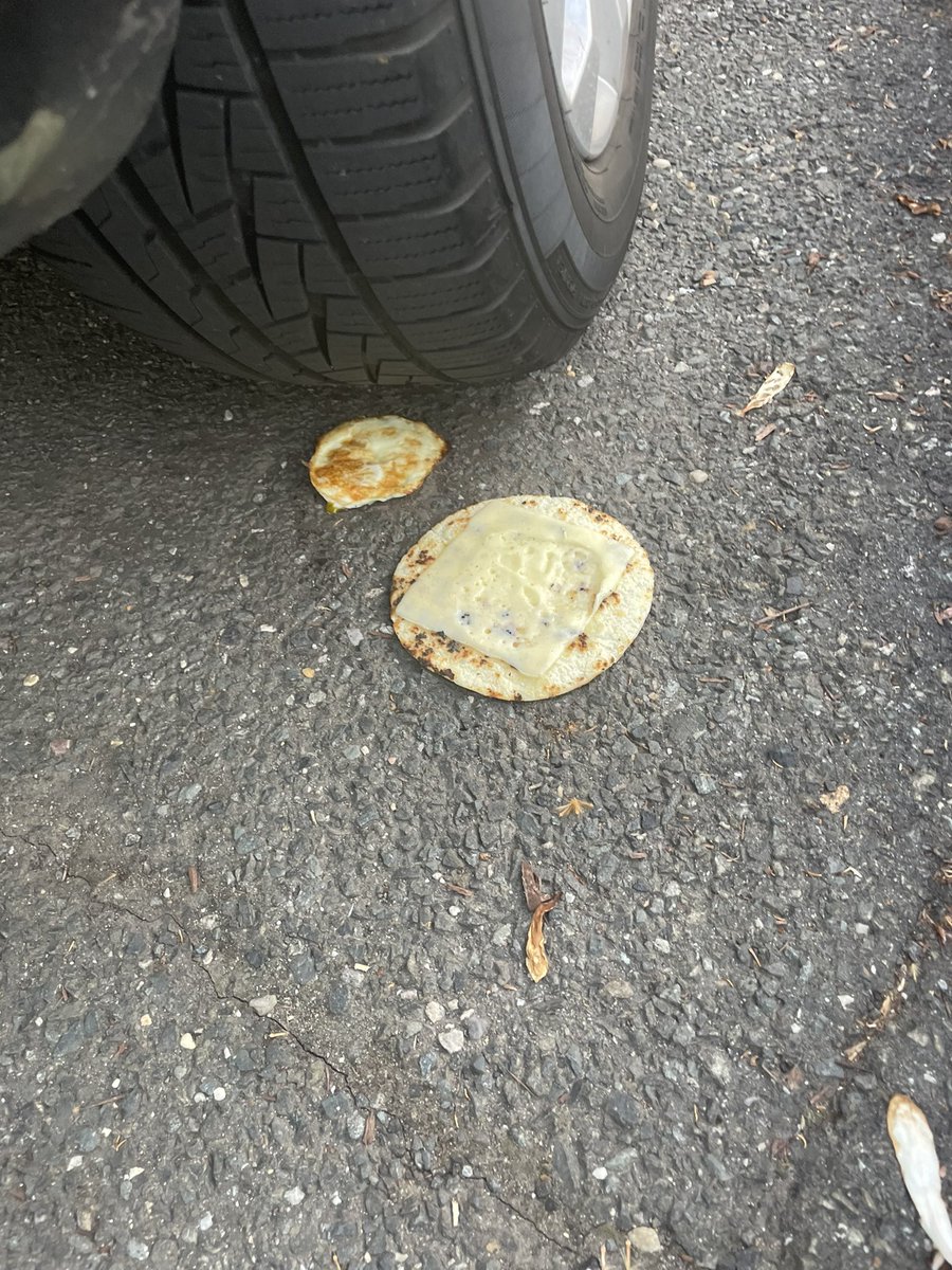 _lmp18's tweet photo. I knew I shouldn’t have come to work today knowing it was gonna be 84 degrees out. And this was my sign https://t.co/I9HePR11lh