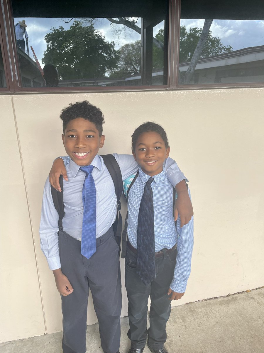 Broward Estates Elementary - “The Bee-Hive” tweet media