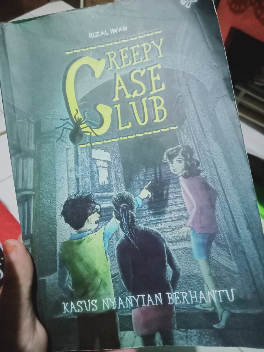 Jadi cerita favorit banget sekarang Creepy Case Club the bestt deh🥹😽ceritanya bener seru kemarin2 sempet nyari yg seri yg pertama dan yang kedua, yang seri pertama aku minjem diperpustakaan SMP ku dulu. Next mau beli yang seri ke lima sama yang kedua