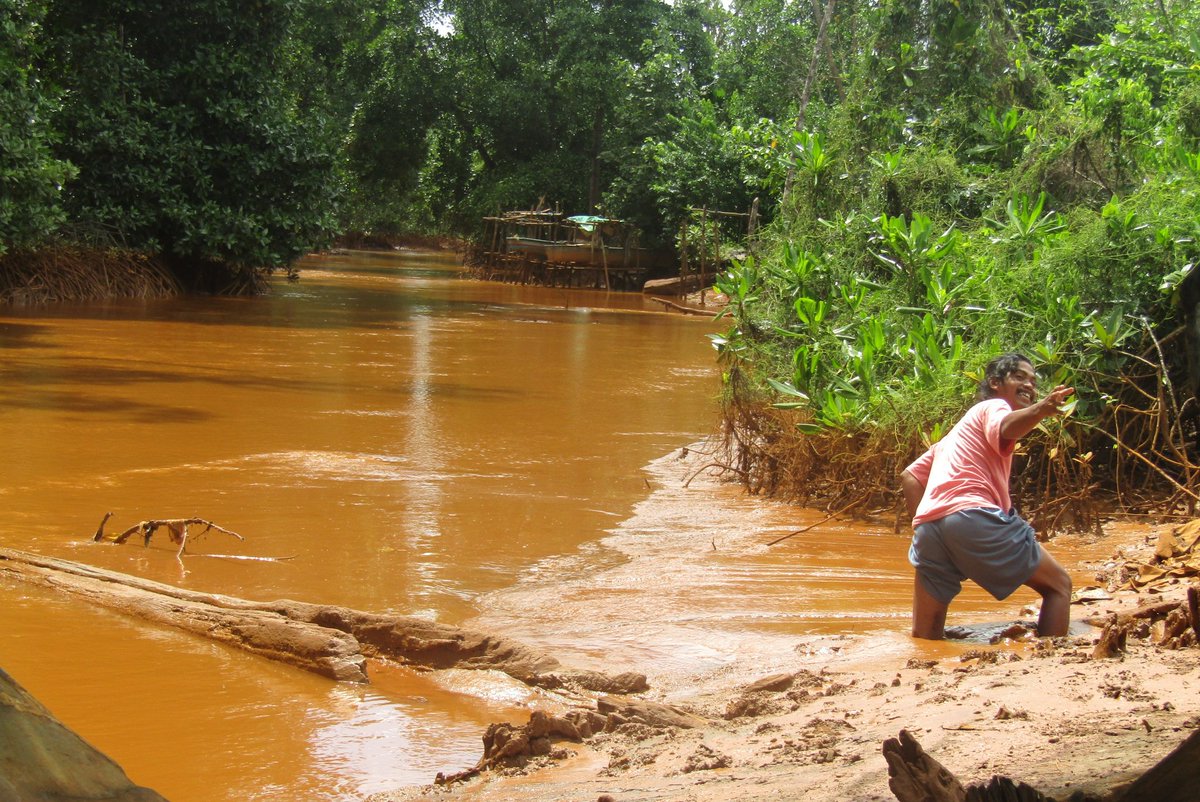 𝐀𝐧𝐚𝐤-𝐀𝐧𝐚𝐤 𝐊𝐚𝐰𝐚𝐬𝐢 𝐃𝐢𝐬𝐞𝐫𝐚𝐧𝐠 𝐃𝐢𝐚𝐫𝐞

Sejak Januari hingga awal Maret 2023, tercatat 520 kasus diare dan beberapa di antaranya menyebabkan kematian.

Kasus penyakit diare kebanyakan dilaporkan terjadi di Pulau Obi, yang merupakan daerah pertambangan.

"Pulau