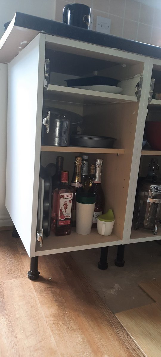 Nice early finish, sun is out kind of, has to be pub bound for a couple