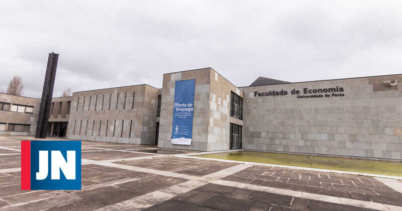 JornalNoticias's tweet photo. Estudantes da Faculdade de Economia do Porto lançam aplicação de boleias https://t.co/5r7TxuUWTV https://t.co/03cLGQhJ55