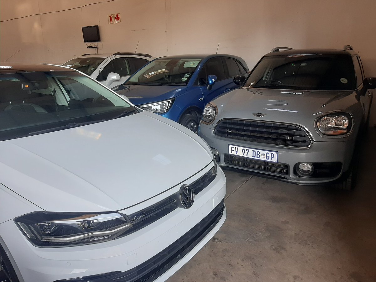 REALHAZEL_CAR's tweet photo. Today 

I had to go to the where house 🏠 😩 

So many cars need to go out . 

Yes I have every car damn . https://t.co/XLw6LRyu6k
