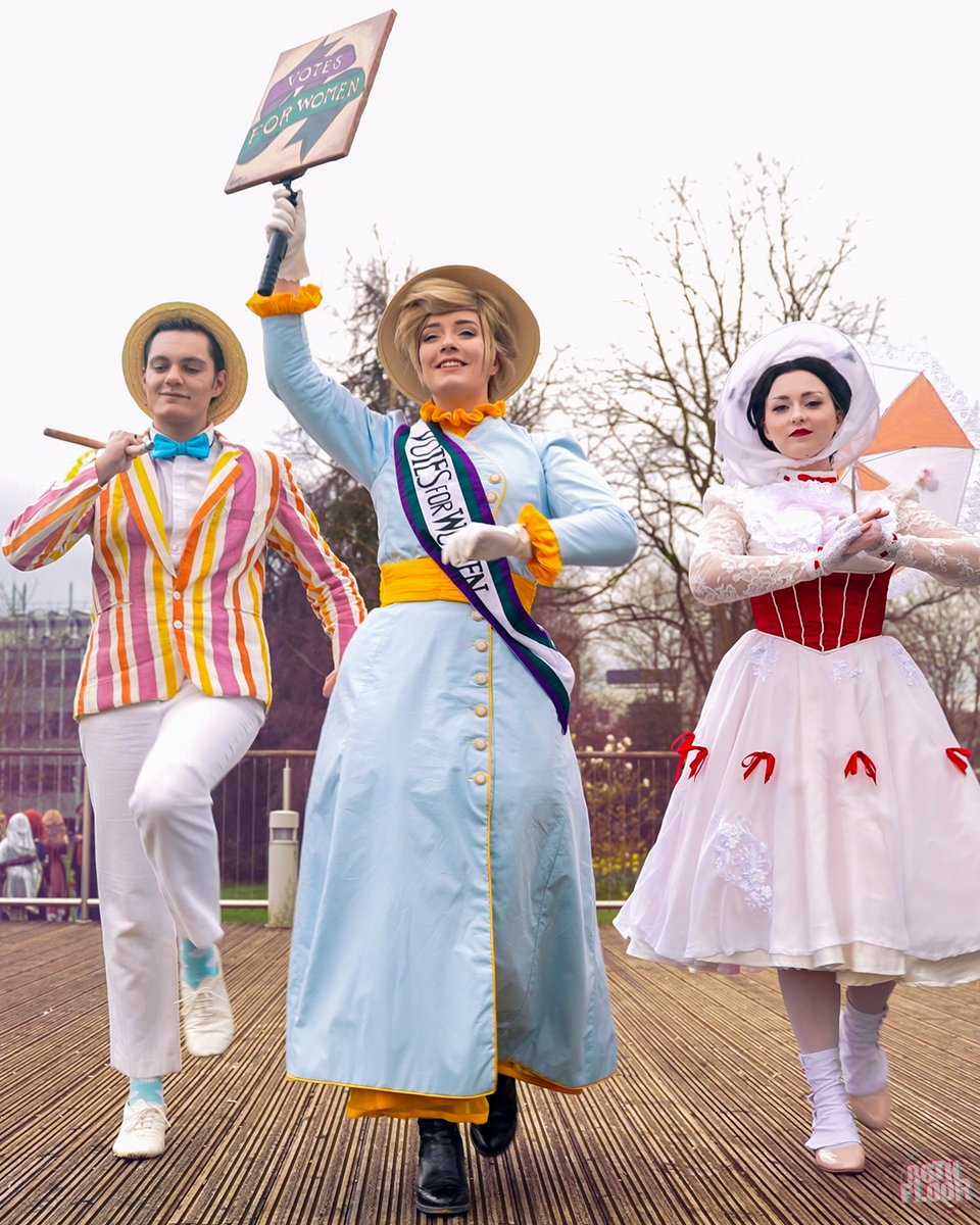 86thFloor's tweet photo. @BookmanLavish, @aceofprince and @/invisibletrickster SLAYED as their Mary Poppins group at cosxpo!! 💪

(also the way miranda edited this clip so it would be on the beat drop... iconic ...)  https://t.co/LSCJY0snoF https://t.co/JfMj7BxBj4