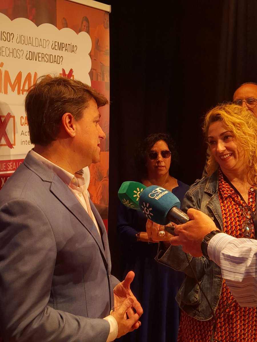 XSolidaria's tweet photo. Ayer @loleslopez, la consejera de @IgualdadAND de la #JuntaDeAndalucía, participó en la presentación de la campaña #LlámaloXSolidaria en Sevilla, para animar a que los 1,4 millones de declarantes andaluces que aún no marcan ninguna casilla se sumen en la #Renta2022👏👏👏 https://t.co/f0XPYpN4XI