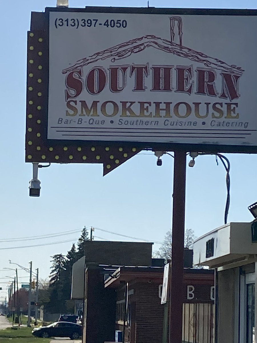 marvinSoldIt's tweet photo. Great food at Southern Smokehouse in Detroit. #FoodieHeaven #foodie #yum #delicious #foodstagram #restaurantreview #foodlover #foodphotography #instafood #foodgasm #foodporn #foodblogger #foodbloggers #foodiegram #foodie_feature #foodielife #foodielove #foodielifestyle #foodiepic https://t.co/pd1Kk0h68U