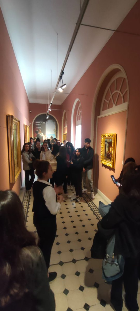 Anadolu ve Fen Lisesi öğrencilerimiz "Arkas Koleksiyonunda Pencere" başlıklı sergiyi ziyaret ederek 18. yüzyıldan 20. yüzyıla uzanan bir süreçte, sanatçıların pencere motifleriyle olan ilişkilerini incelediler.

#UgurdaSanatVar