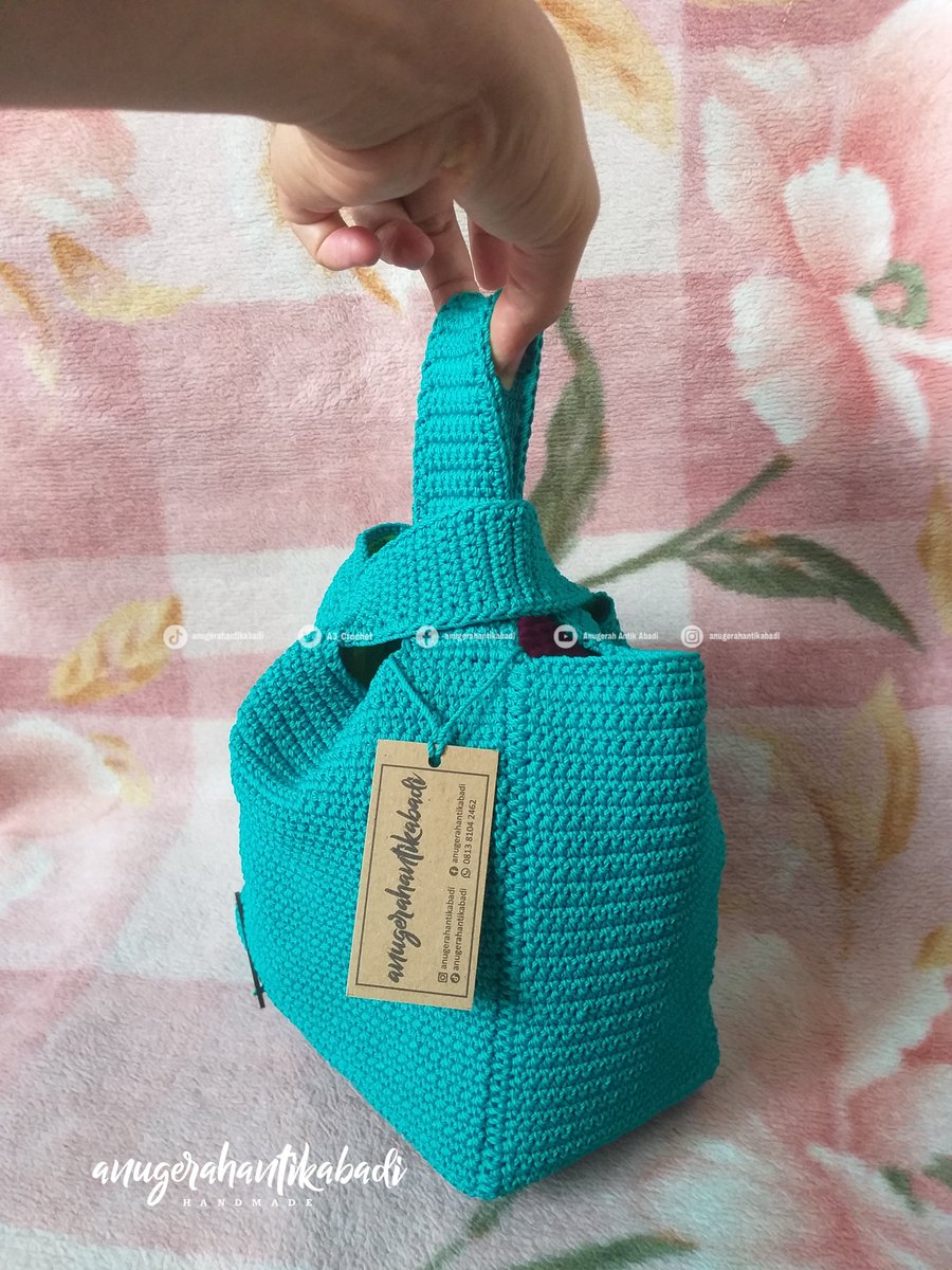 A3_Crochet's tweet photo. Alhamdulillah..done
Terima kasih Bund custom Knot Bag nya , project knotbag berikutnya paling kecè jg
Cuszz..zz to Cikarang Baru
Dim : 20x10x20cm
Mat : Polyester
#tasrajut
#knotbag
#tasrajutknotbag
#tasrajutpolyester
#madebyorder
#handmade
#anugerahantikabadi
#UMKMIndonesia https://t.co/toXMXZhlyZ