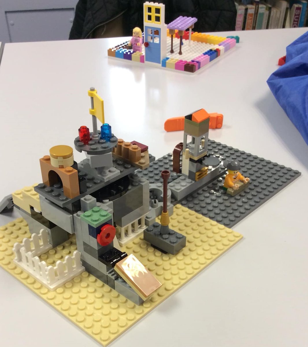 InverclydeLibs's tweet photo. #HolidayFunWithInverclydeLibraries continues today with not one, not two but THREE #LegoClubs to choose from...drop-in and enjoy some #FamilyFun!
Central Library โ 9.30am-7pm
Kilmacolm Library 4pm-6pm
South West (Barrโs Cottage) Library 4pm-6pm
#LegoClub #InverclydeLibraries https://t.co/olPB5aIlw1