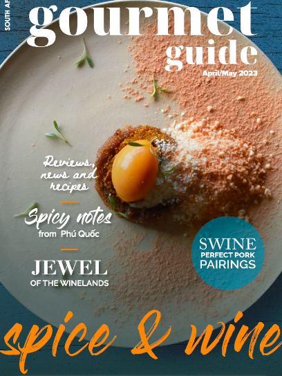 MaluLambert's tweet photo. In #GourmetGuide find wines that help you stay cool when enjoying spicy food. I was also very happy to feature rising star Kayleigh Hattingh, winemaker at @KaapzichtWines & of her own-label @RebelRebelWine. Plus @Delheim, @villiera & @LaMottewine
https://t.co/m72cgFlzaZ https://t.co/CUeZ5W9ZiX