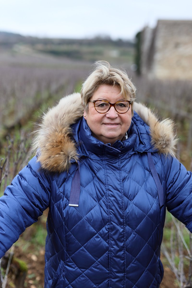 Chevalier de la Légion d’honneur en 2011, Anne Parent a à coeur de transmettre aux jeunes les valeurs patriotiques, d’appartenance, mais aussi de reconnaissance du travail et de l’effort, valeurs communes à la SMLH🤝
Pour en savoir plus👉calameo.com/books/00732690…
#tranmission #SMLH