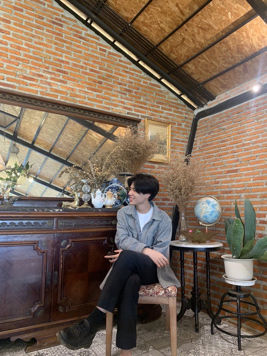 20aungpao's tweet photo. เล่นน้ำให้สนุกนะ สุขสันต์วันสงกรานต์ค้าบ https://t.co/49mOJQ4QWn
