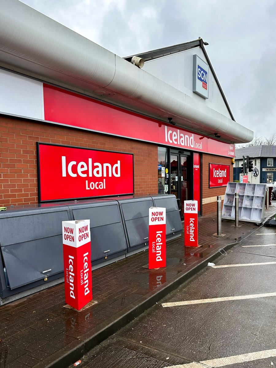 blaze_signs's tweet photo. Say hello to the first Iceland Local! 👋

This store in Wolverhampton was completed in partnership with SGN Retail and saw the Blaze Team design, manufacture and install the signage.
.
#marketing #branding #design #innovation #retailing #supermarket #iceland #technology #signs https://t.co/OrGXagDGCZ
