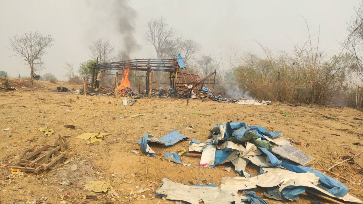 ပဇီကြီးဖြစ်စဉ်အပေါ် အာဆီယံအပြင်းအထန်ရှုတ်ချ
ကုလလုံခြုံရေးကောင်စီခေါ်ရန် ဗြိတိန်တောင်းဆို
သေဆုံးသူ ၁၆၀ ကျော်ရှိပြီဟု ပဇီကြီးဒေသခံများဆို
facebook.com/photo?fbid=596…
#ကန့်ဘလူမြို့နယ် #မြန်မာ့အရေး