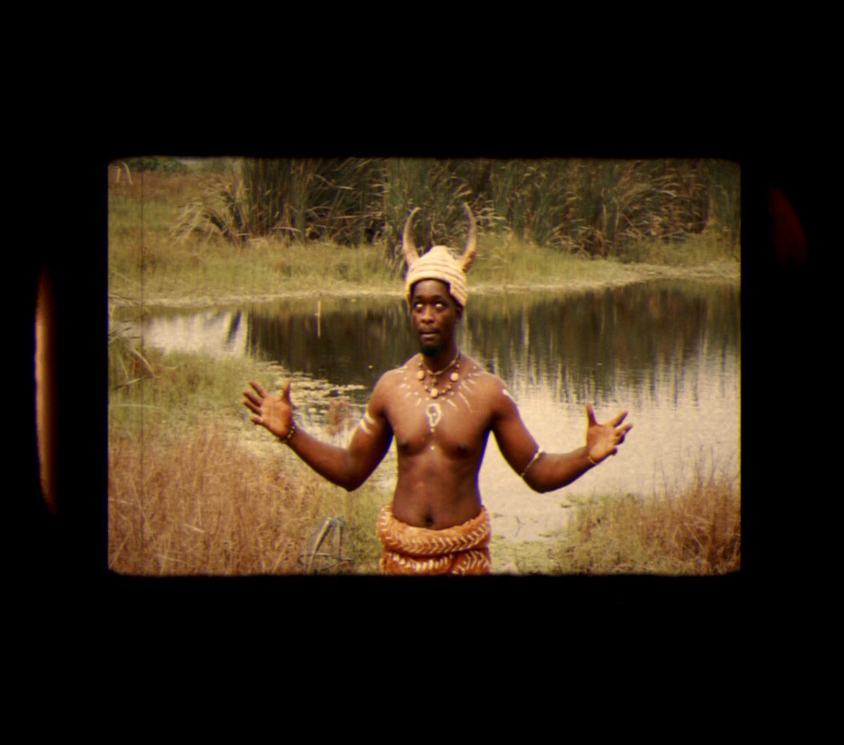 official_aviti's tweet photo. Worry less, Express yourself…☝🏾
https://t.co/ayk0rc0I8B
Builsa Gokta out on all DSPs…video link in bio
📸 by @studio_cd34
Styling by @moi__na
#african #ghana #buluk #culture #tradition #music #avit #avitmusic #builsagokta #builsagoktabyavit #africanmusic #afrobeats #amapiano https://t.co/GNg0vZ7thF