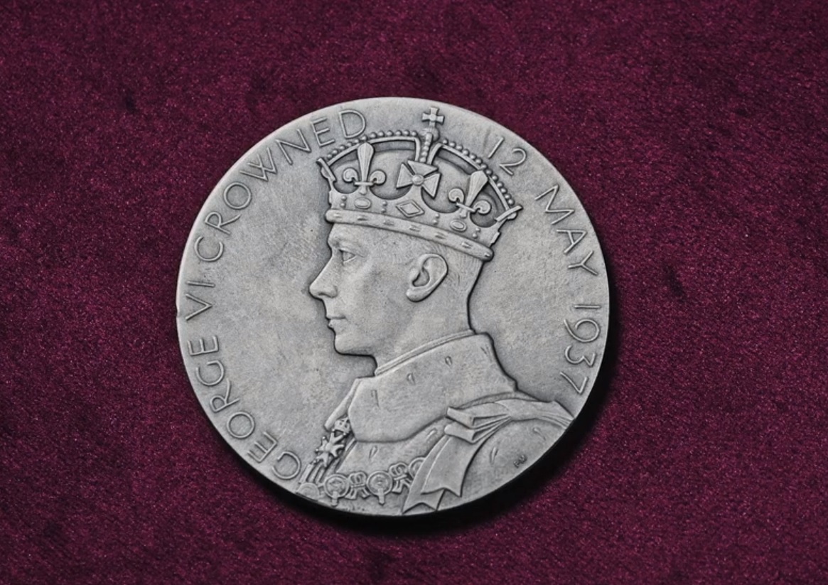 A special link with his grandfather as King Charles is shown crowned, on a coin, for the first time.

The King is portrayed in the Tudor crown, which was actually destroyed in the 1640s.

However, it was sometimes used for portraits of 20th century kings, including George VI.