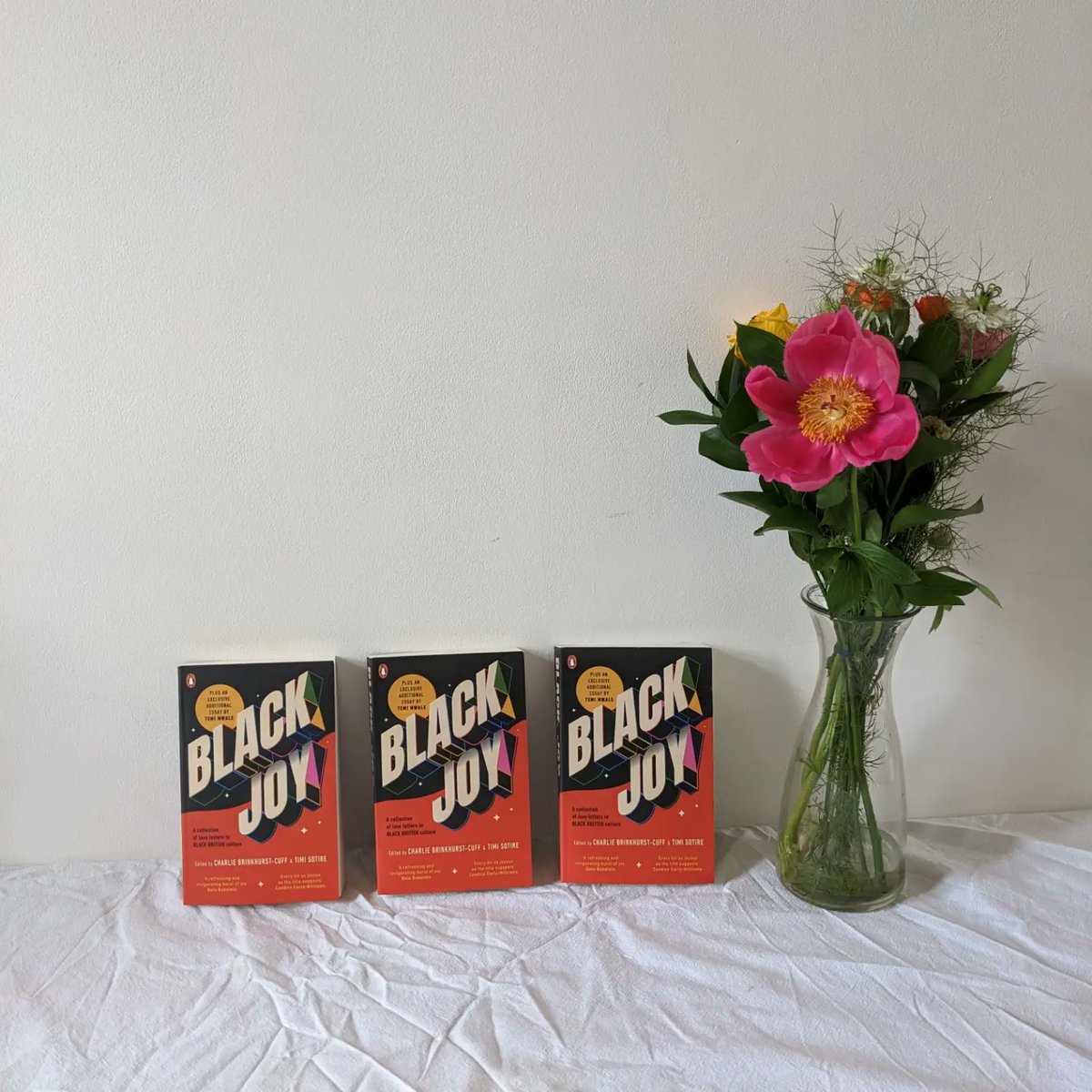 CharlieBCuff's tweet photo. Look how beautiful these Black Joy paperback copies are 😭 So excited for this to be out in the world in a mere two weeks! 💐
Pls support and pre-order here, if you can: https://t.co/5pufoM3RSy https://t.co/6TTBLiS7M7