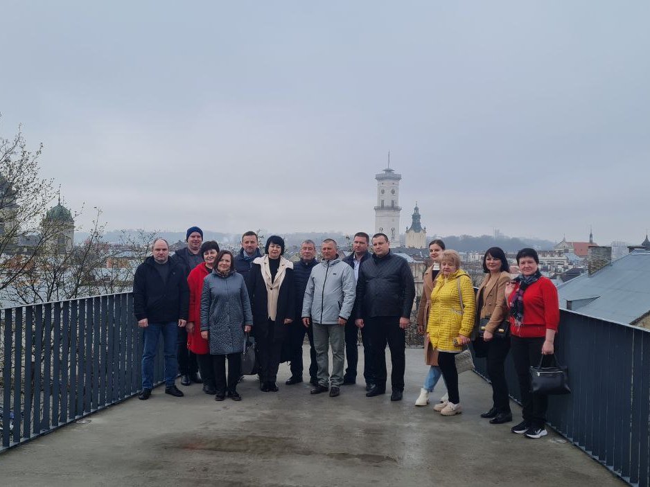 UA_Communities's tweet photo. The "Residence of Mayors" project is designed to facilitate the exchange of experience between communities and is implemented within the "Supporting Decentralization in Ukraine" project by SALAR International. https://t.co/DvbGgTqE0H