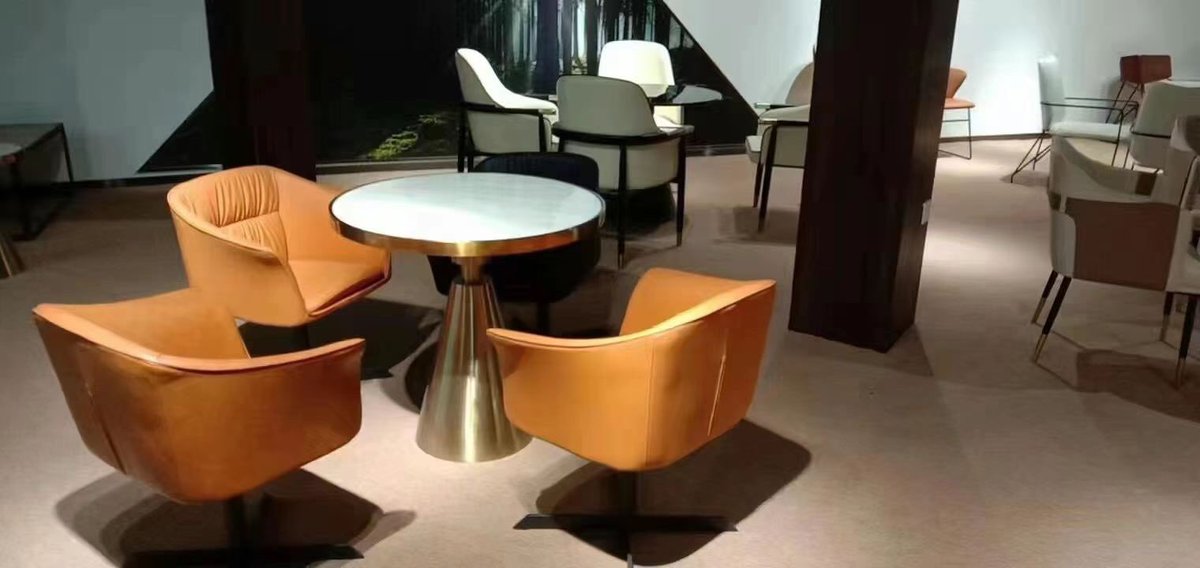 Crystal0493's tweet photo. GBM fashion furniture display https://t.co/MZb5LiRUG0