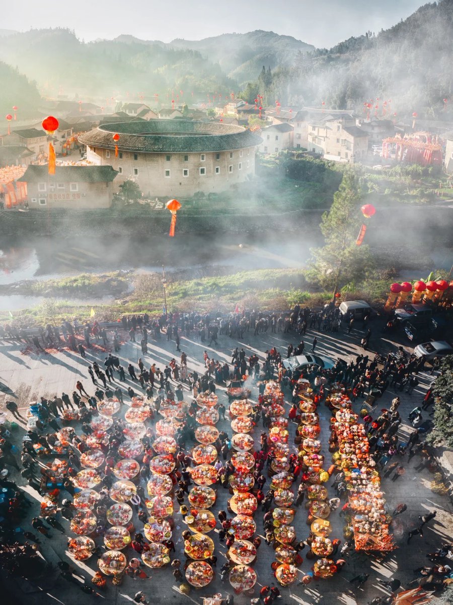 ChinaChatShow's tweet photo. "The primary task of governance is to enrich the people." - Wang Fu, Eastern Han Dynasty (25-220)

为国者，以富民为本（东汉·王符） https://t.co/OjoYRTWM2B