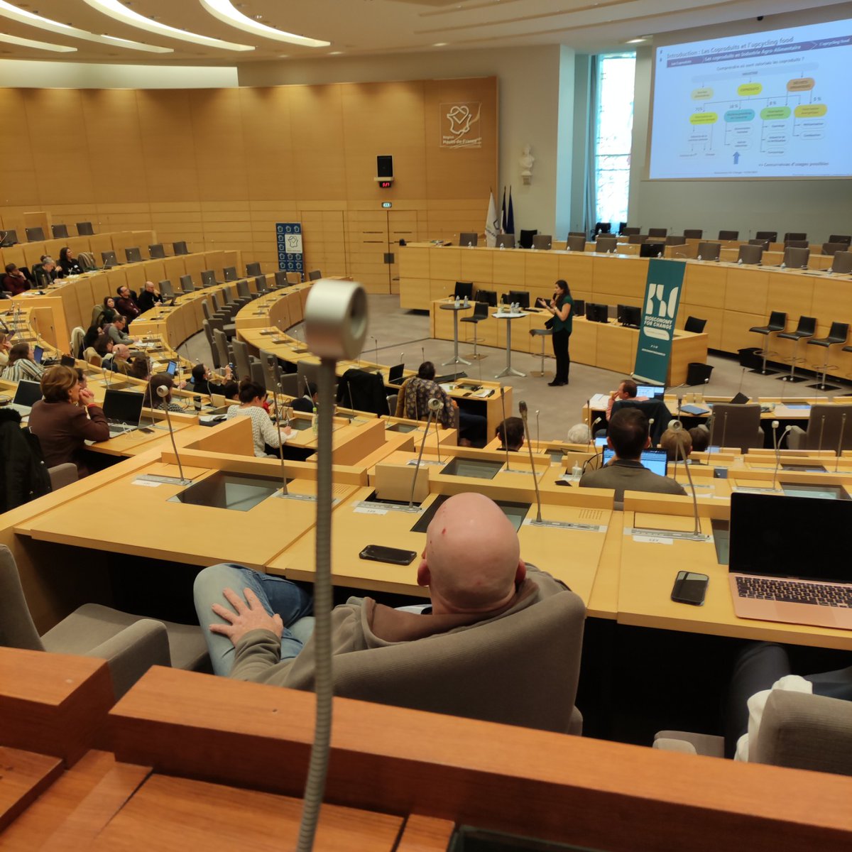 Notre directrice #innovation vient de terminer une présentation sur l'#extraction des métabolites secondaires à partir de son de #moutarde lors d'une Techday "comment optimiser la valorisation des co-produits alimentaires?" organisée par <a href="/B4C_eu/">Bioeconomy For Change (ex-IAR)</a> . Bravo à elle!