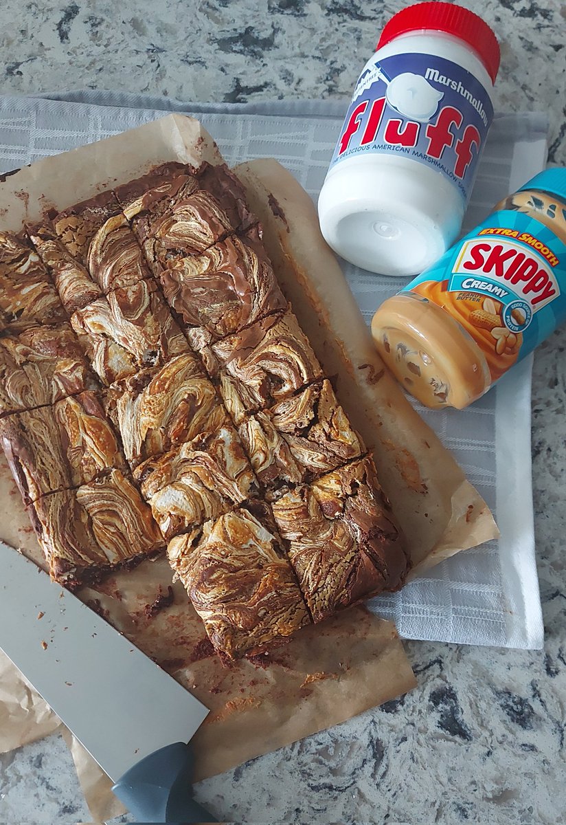 NEW POST: Fluffernutter Brownies
batterandbeyond.blogspot.com/2023/04/fluffe… #brownies #chocolatebrownies #fluffernutter #fluffernutterbrownies #marshmallowfluff #peanutbutter #foodblogger