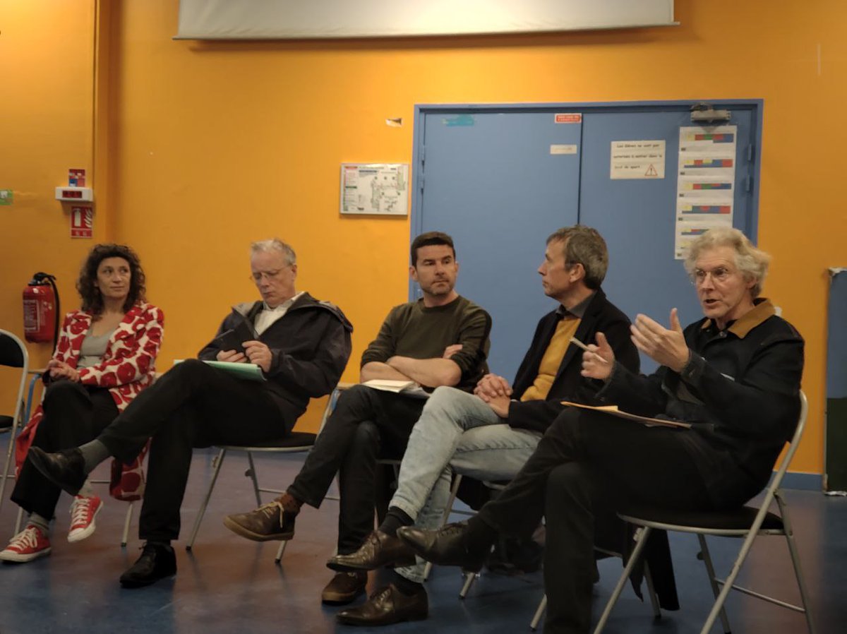 Mairiedu20's tweet photo. 🌳VÉGÉTALISATION RUE LE VAU🌲
Temps d'échange avec les habitantes et les habitants du quartier #Fougères sur la future #RueAuxÉcoles rue #LeVau et la végétalisation de la rue #Dulaure. Pour un espace public + vert et + apaisé.
En savoir + sur le projet👇
https://t.co/DRf1d38n7l https://t.co/X9WHX3R3P2