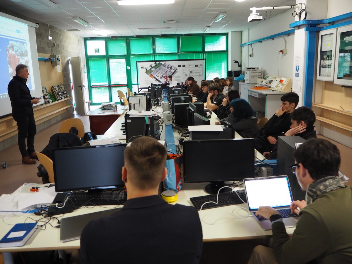 interregclass40's tweet photo. On April 12 were launched LEA works. The students from #isismatteilatisana, supported by experts from #INNOVO, will experience the creation of a weather device to be applied on a surface uncrewed vessel.

#CLASS40project #InterregItalyCroatia #Informest #MareFVG https://t.co/tmtfM3Wxti
