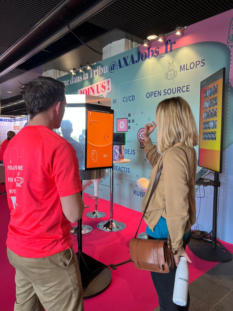 AXAJobs_fr's tweet photo. C'est parti pour le 2e jour de @DevoxxFR ! 🔥
Pour remporter potager connecté ou un clavier gamer, soyez précis comme un sniper, rapide comme Flash et concentrés comme Alan Turing.
👉 RDV au stand D02

#Devoxxfr #IT #Dev #AXAGuildeDev #RaiseTheBar https://t.co/AsFMweBTWl