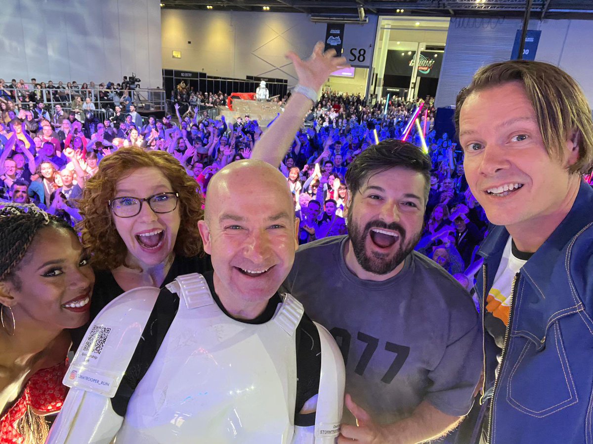 StormtrooperRun's tweet photo. What an incredible Star Wars Celebration! I completed the 100km treadmill run and managed to raise £8876 split between @MakeAWishUK &amp; @spreadasmileuk The Running Stormtrooper hits the target!  Thank you Star Wars Show!  Link to the online fundraising here: https://t.co/nupIxj1k0W https://t.co/eE4j4JPqY8