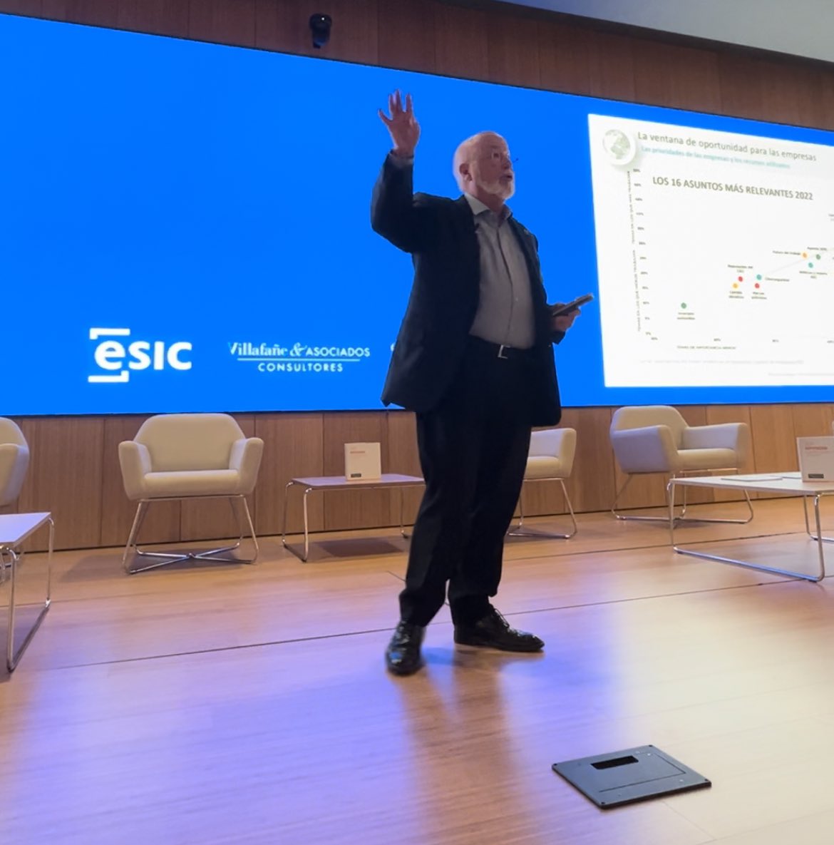 ESIC_University's tweet photo. “La reputación va de hacer las cosas de forma excelente y de comunicar de la misma forma, ya que, si lo haces impactas en la experiencia, en la marca y en la reputación”, @aalloza, de @CE4reputation https://t.co/QtTalKt9rz