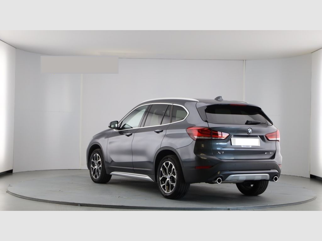 BMW X1 xDrive18dA x-line |  Seguridad, Comodidad, Innovación e Inteligencia

⏩ 16.875 km
⏩ 150 cv
⏩ Diésel 

Conoce todas sus características aquí 👉 bit.ly/403mXVd

#BMW #BMWx1 #plataformadelmotor #beneficios #compraventa #comprarcoche