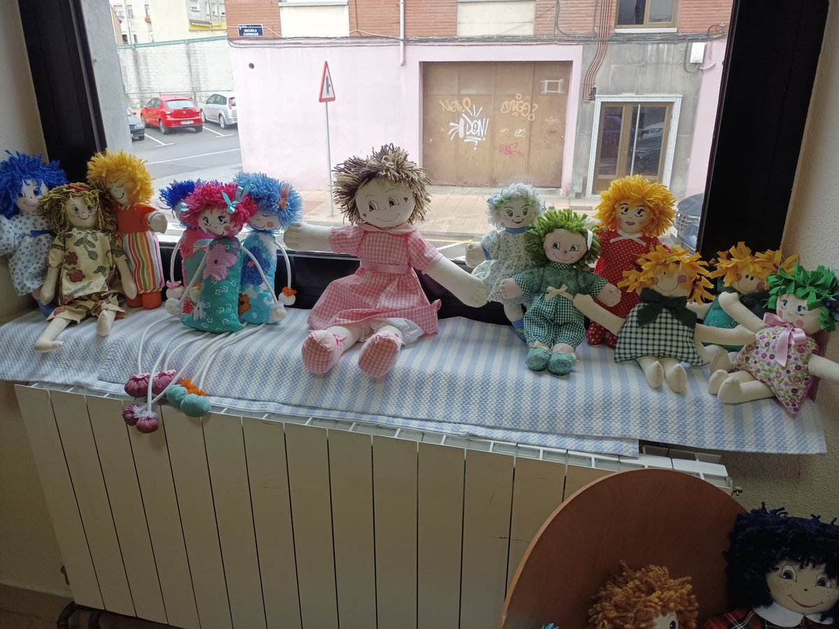 APACIcardio's tweet photo. ¡Hola familias! El Centro Social de Personas Mayores de Mieres nos ha donado todos estos juguetes ¡muchísimas gracias! Será de mucha ayuda para todas las familias de Apaci ❤️ https://t.co/3pWirE7ZAo