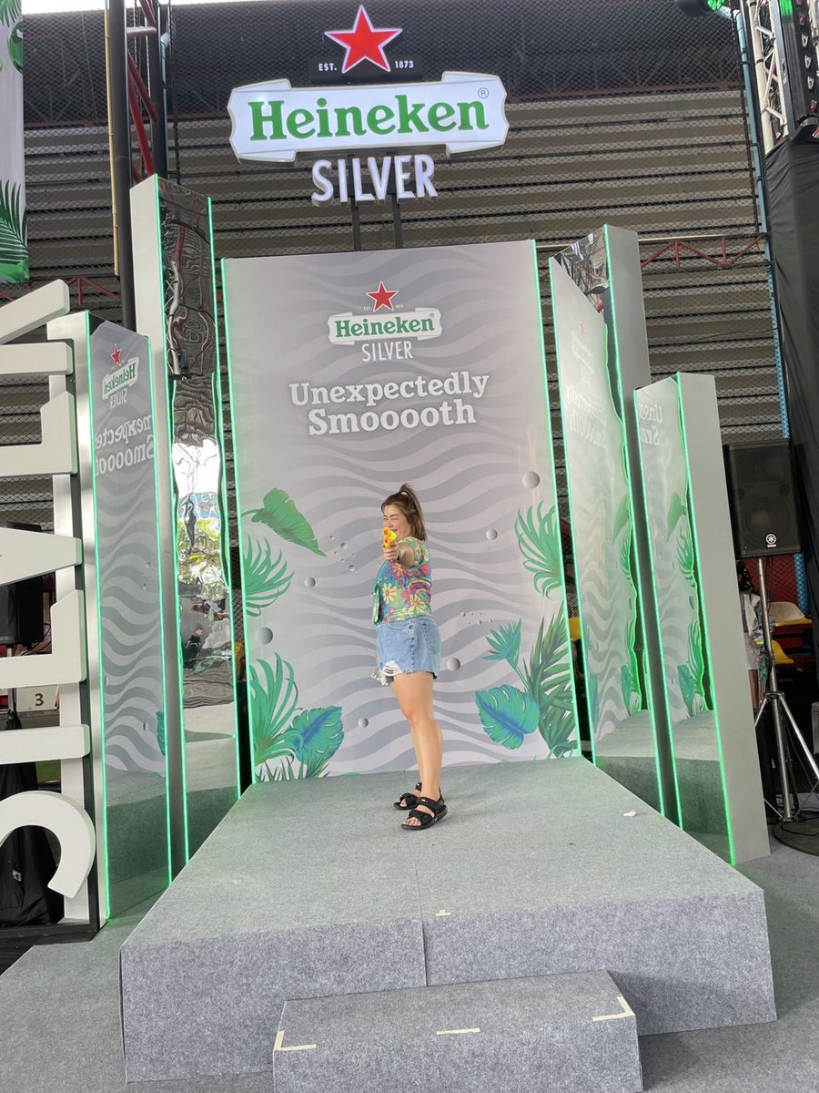 puijeedka's tweet photo. คยอมมมมี่ อุนมี๊วอร์มข้อเข่าพร้อมแล้ววว 😂😂😂 #SilverTeam พร้อมมมม!!
#WaterbombBangkok2023
#WaterBombBKK_YugyeomSilverTeam
#WaterBombBKK_WelcomeYugyeom https://t.co/0heffF2n6I