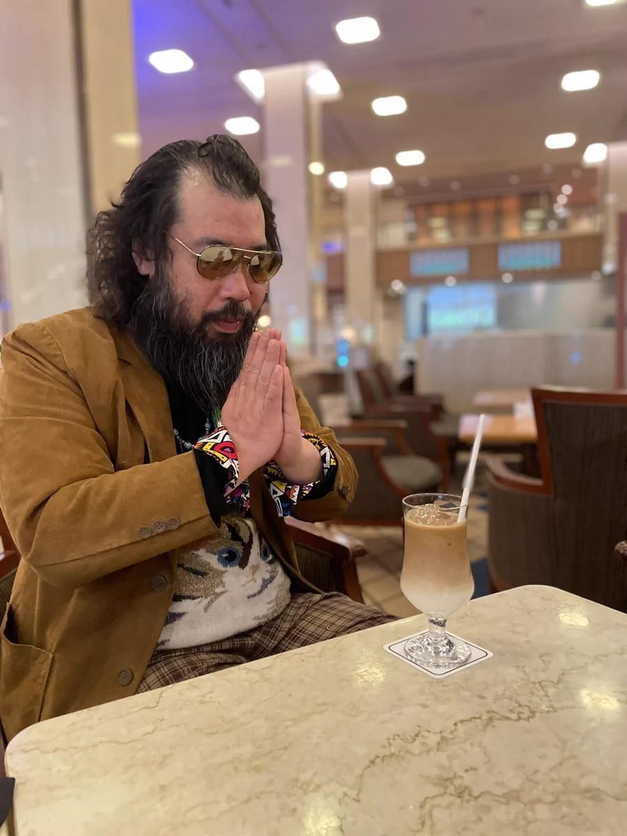 帝国ホテルで売られている一杯1900円の『カフェオレ』に日和っているあなた！実はそれ、飲み放題なんです。