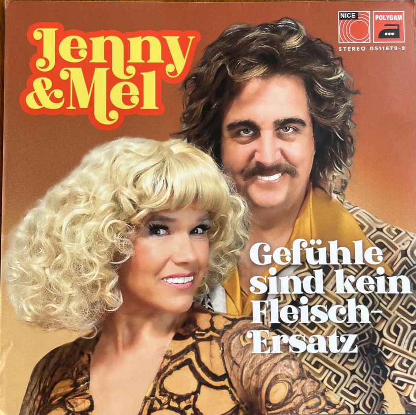 Original und Fälschung.

#LOLde #cindyundbert #jennyundmel
<a href="/pastewka/">Bastian Pastewka</a> <a href="/PrimeVideoDE/">Prime Video DE</a>