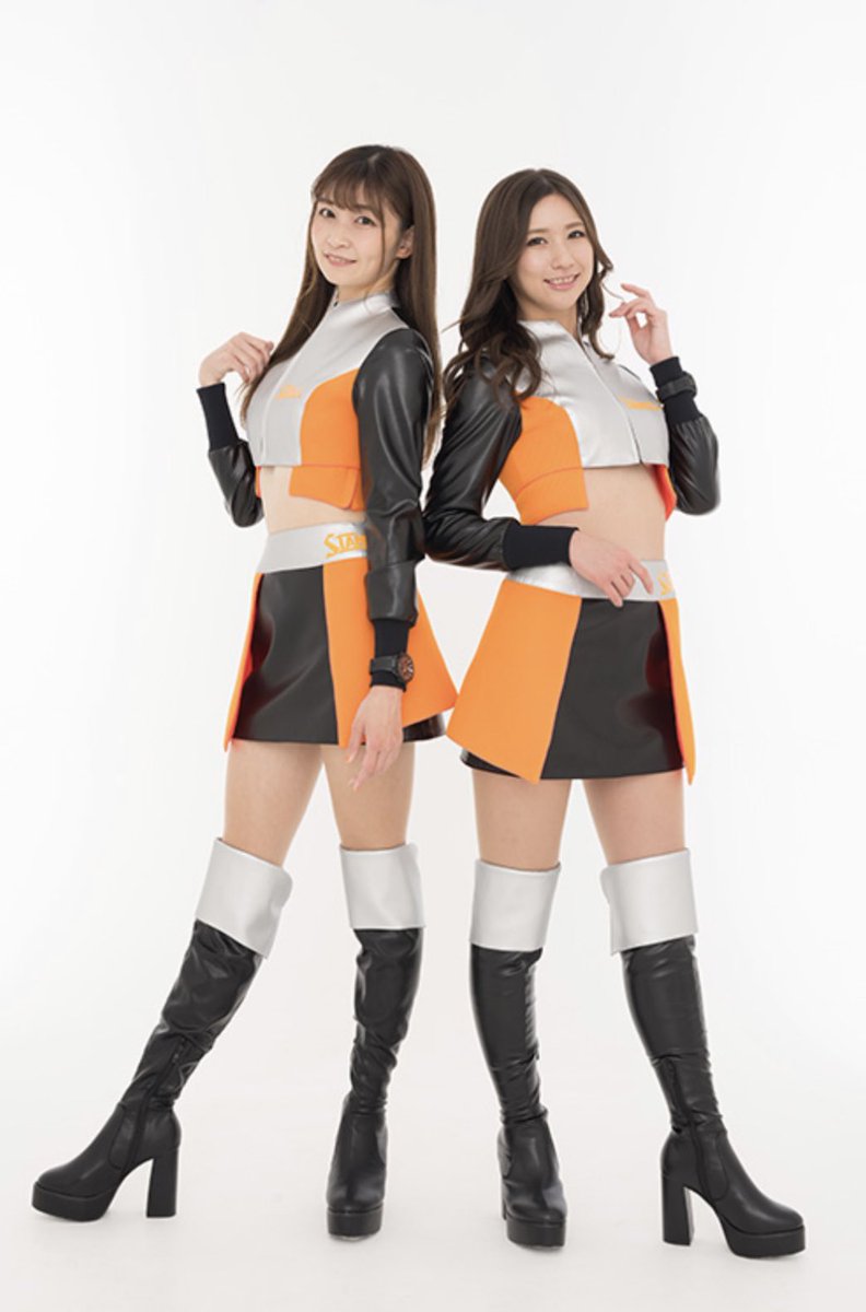 miyuki_n20's tweet photo. みなさーん！先ほど公式LINEをお送りしましたが…
ホームページは、チェック頂けましたか？？？🧡🖤

2023 STANLEYレースクイーンのコスチューム
お披露目です✨

今年はオレンジとシルバーに黒が加わり…😎

https://t.co/rv4AVkahub

#STANLEY #TEAMKUNIMITSU 
#Honda #SUPERGT https://t.co/kH3Uqa97bR